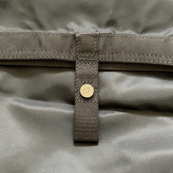 Lululemon Toiletries Bag never used - Picture 2 of 5